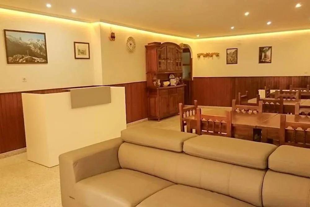 Hostal El Castañeu