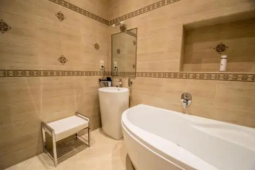 Ruterra Apt with Sauna and Billiards