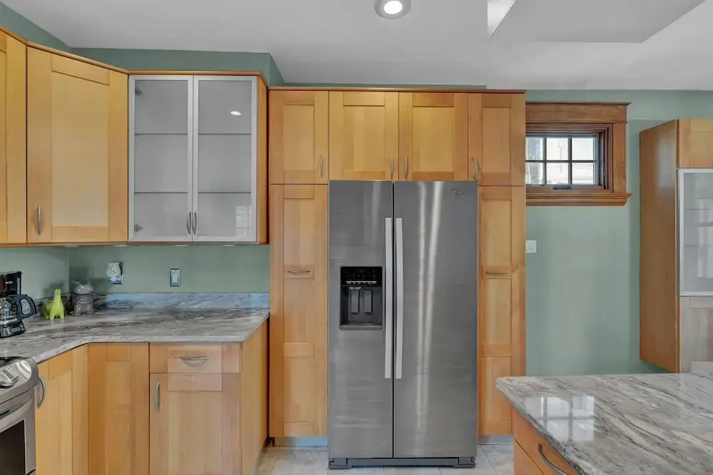 Oakley Square 3br Charmer - Total Walkability 3 Bedroom Home by RedAwning