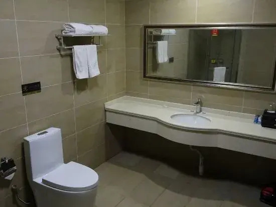 Huazhi Hotel Fuyang