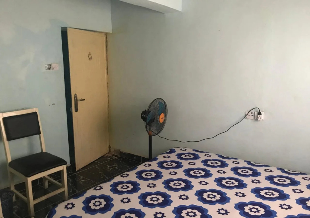 Tonis Hotel