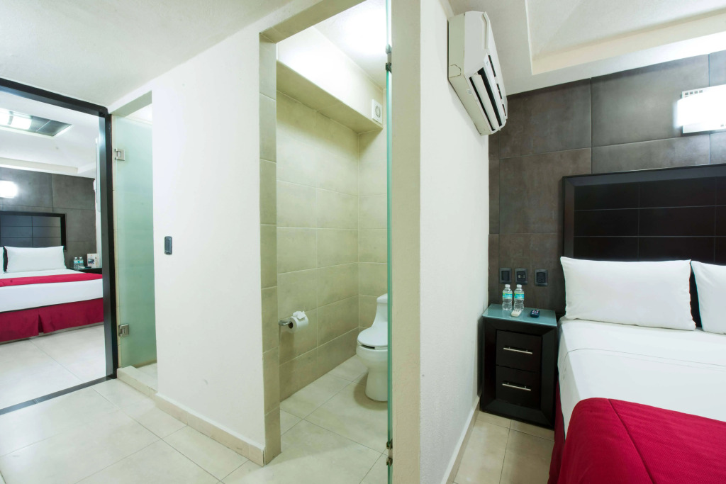 Hotel Portonovo Plaza Malecon