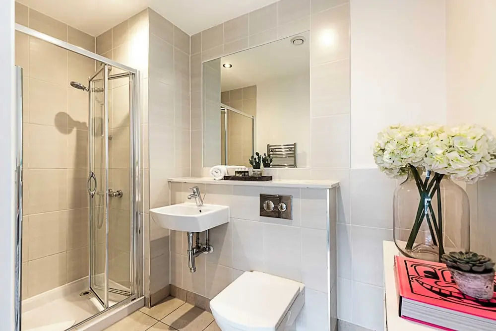 Stylish and Sleek East London Retreat