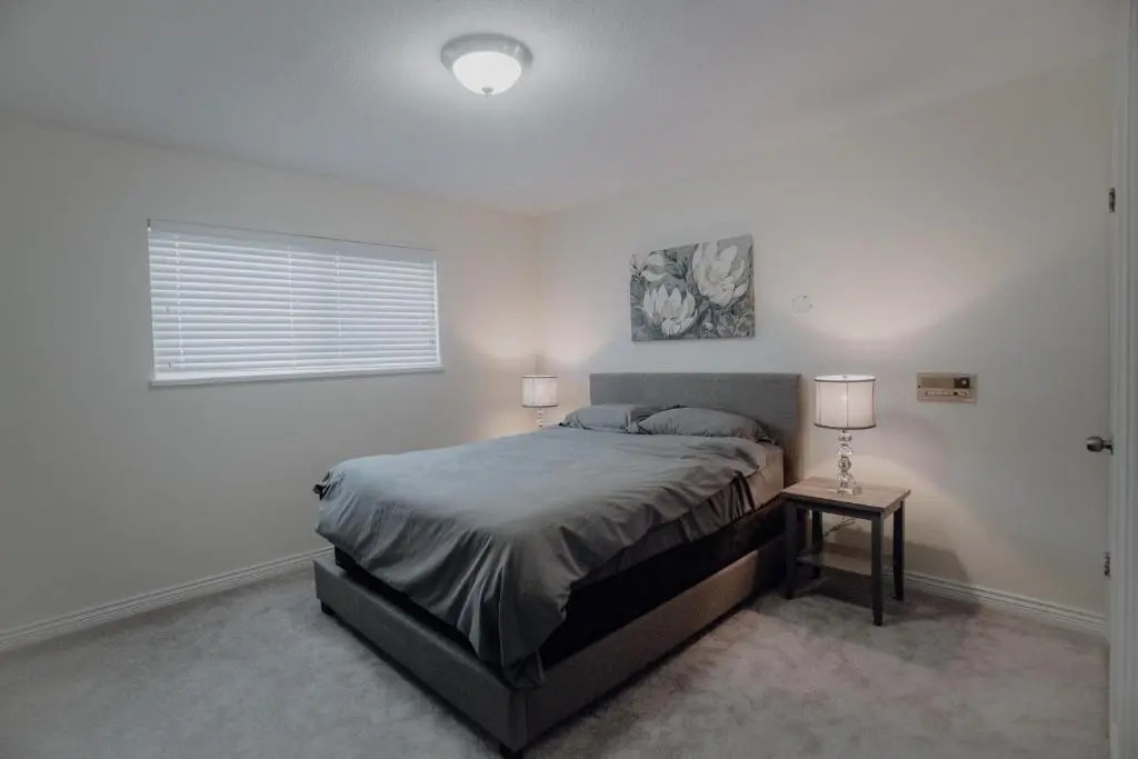 Cozy & spacious beautiful house in heart of the city