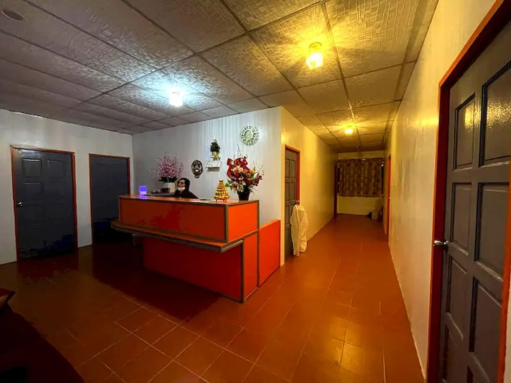 OYO HOME 90768 Flo Inn Motel