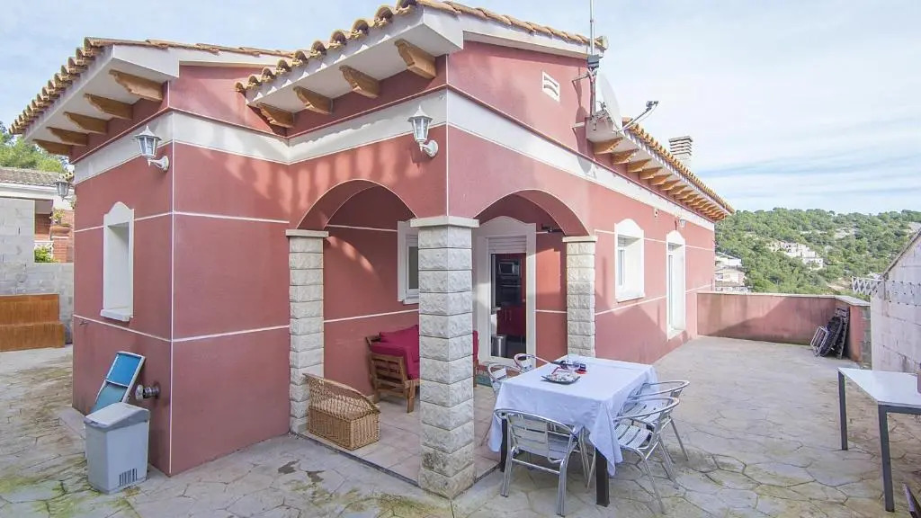 R83 Villa Rosales