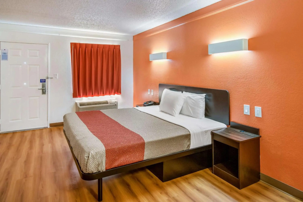 Motel 6-Euless, TX - DFW West