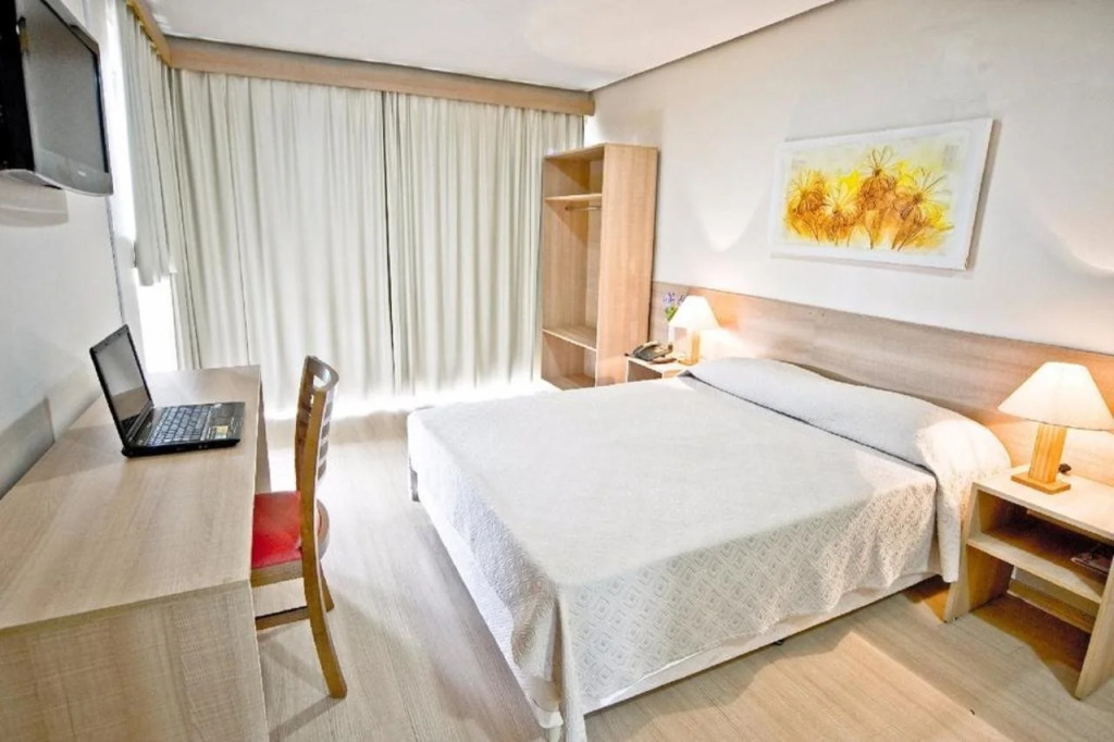 Hotel Dan Inn Express Porto Alegre - Próximo ao Complexo Santa Casa e Araújo Viana