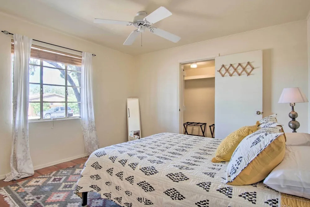 Stylish Tucson Home: Backyard Oasis w/ Grill!