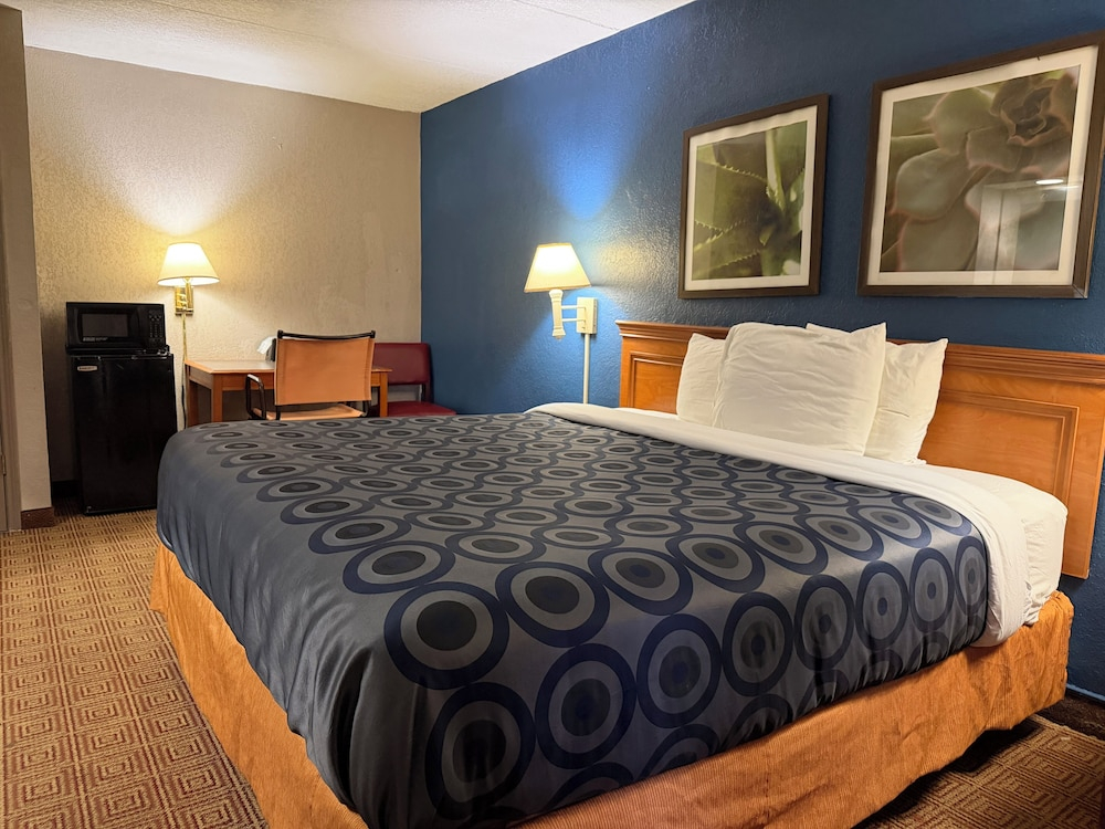 OYO Garden Inn & Suites