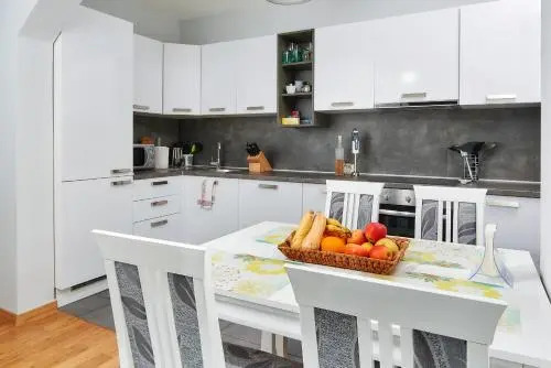 Apartments Villa FourTuna