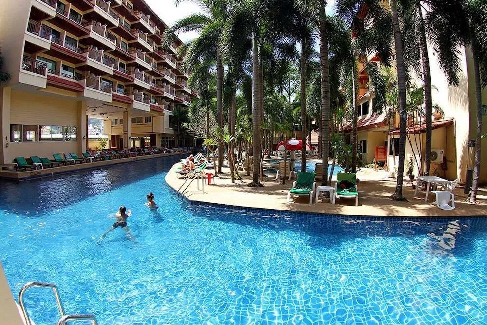 B Buri Hotel
