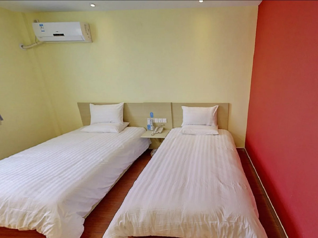 Hanting Hotel Shanghai Zhangjiang Park Guanglan Road Metro Station