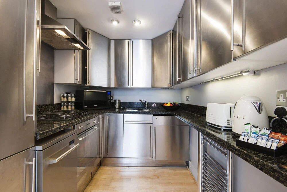 The Eardley Crescent Apartment - BAJ