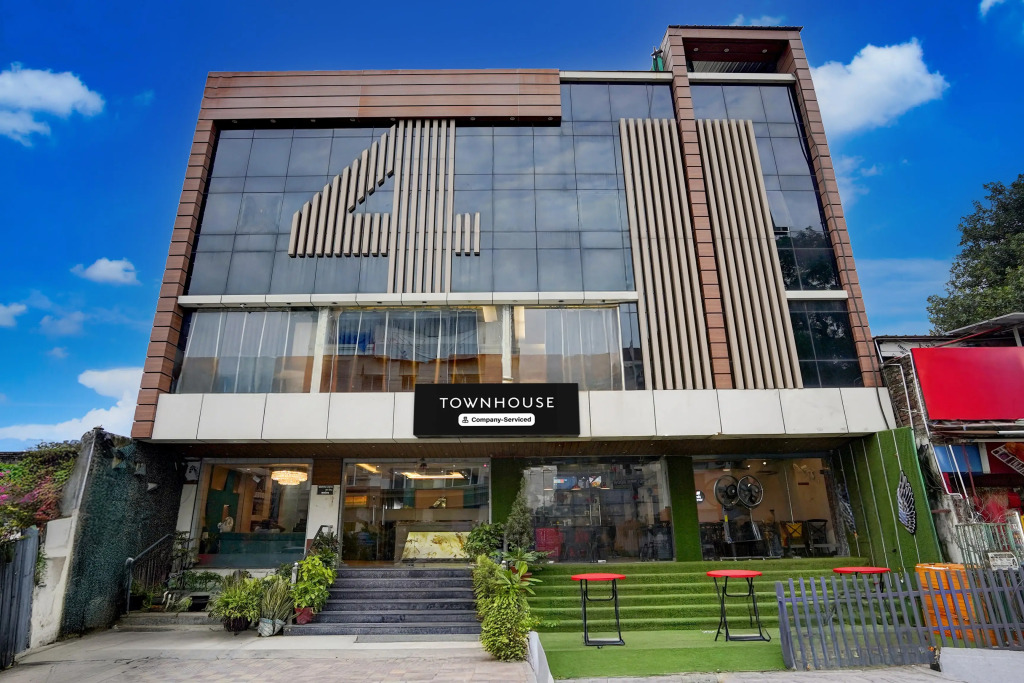 Super OYO Townhouse Prayagraj Central Bus Terminal Formerly Hotel Four View