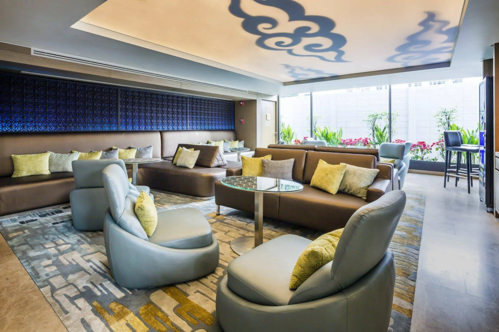 Holiday Inn Express Bangkok Sukhumvit 11 by IHG