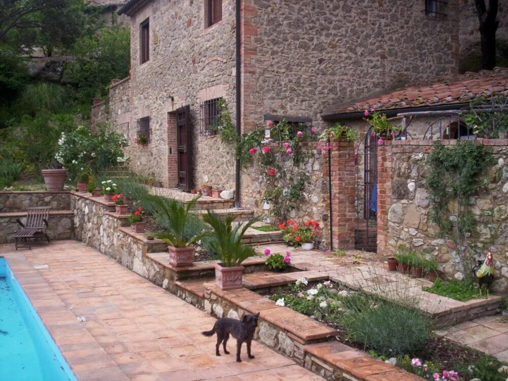 House With 2 Bedrooms in Mensano, With Pool Access and Wifi