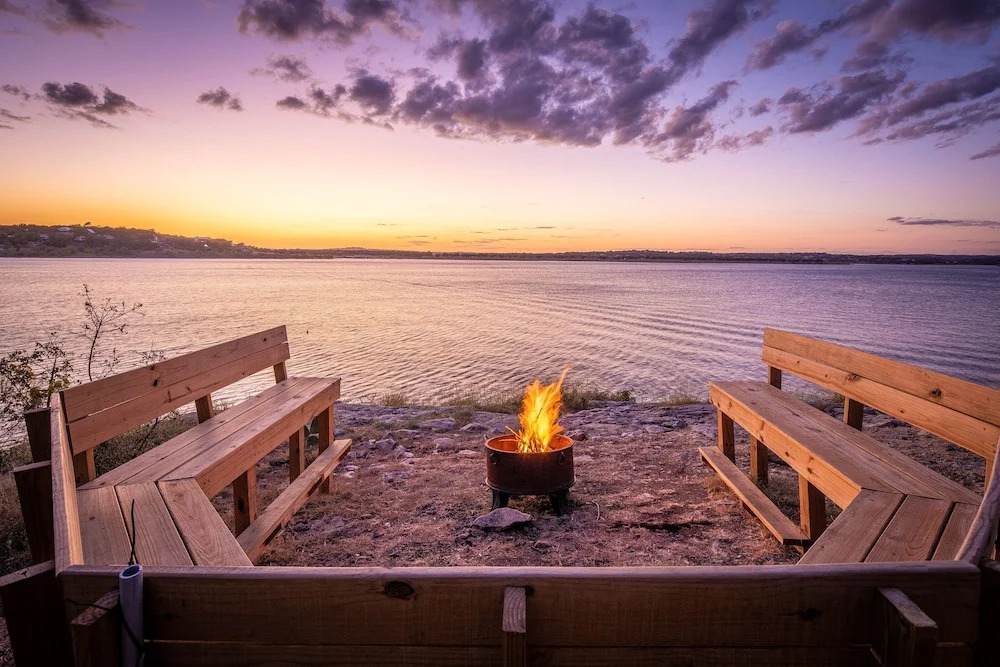 CLIFF AT CANYON LAKE - 3 Br Home
