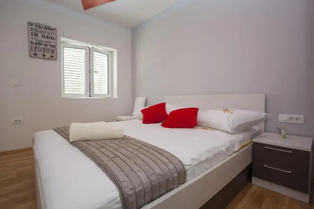 Lara Apartments