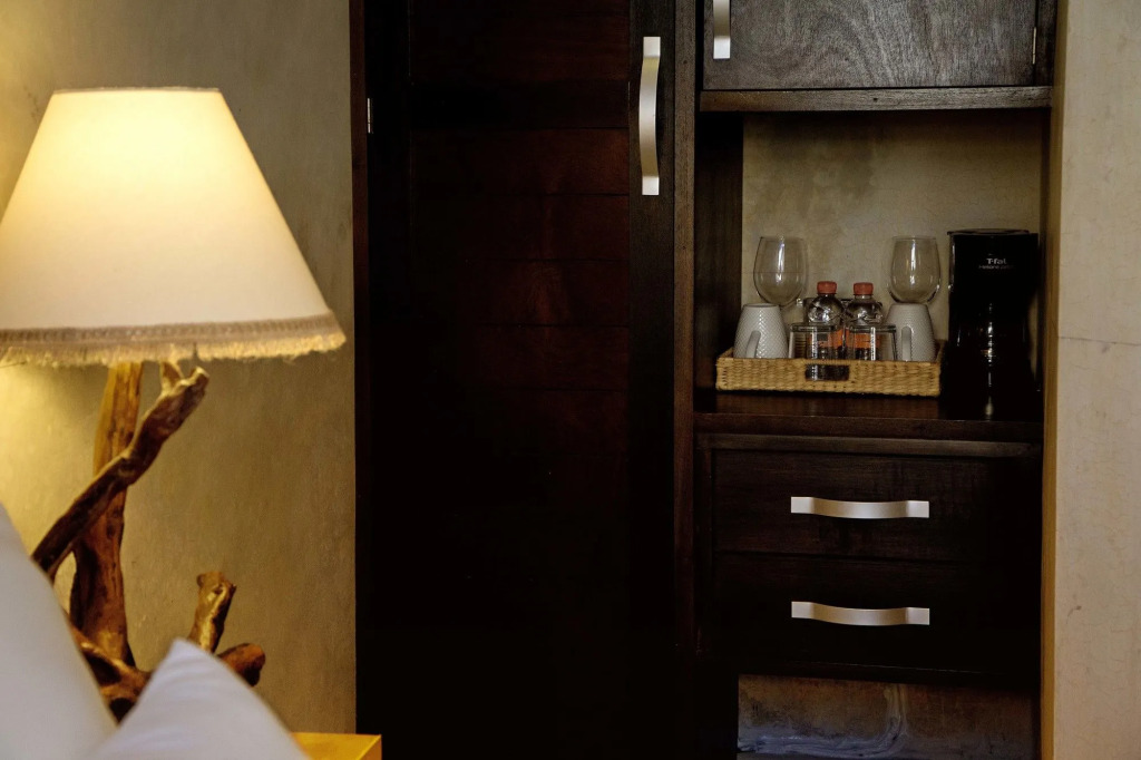 Yaax Hotel Boutique