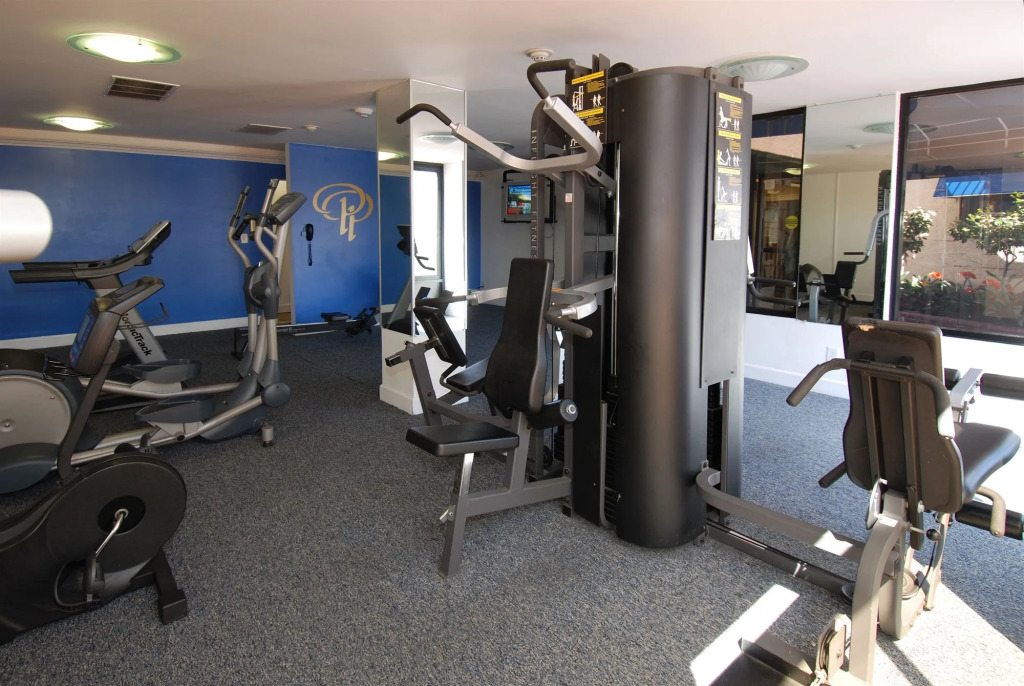 Oakland Airport Executive Hotel