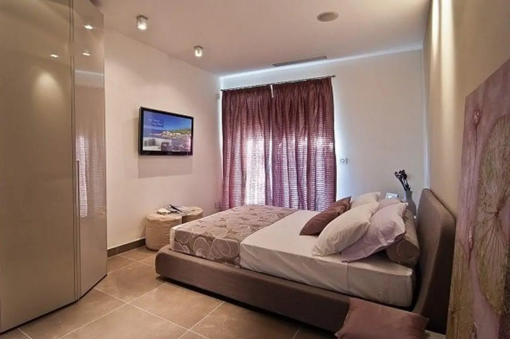 Hillock Residence Apartments