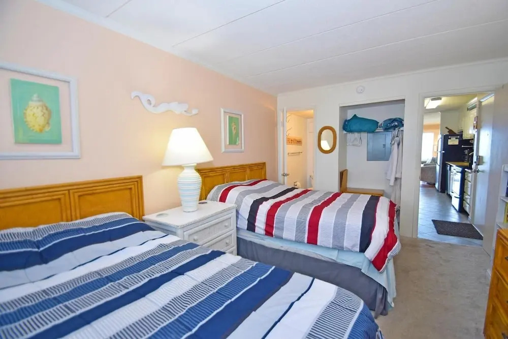 Diamond Beach 511 1 Bedroom Condo by RedAwning