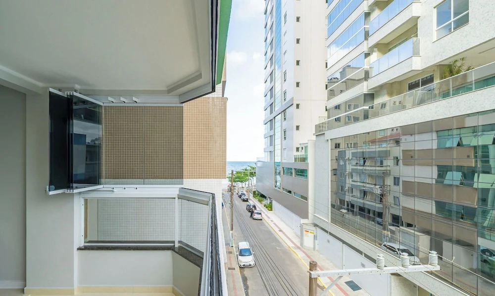 Apt 60m From sea - Meia Praia Itapema Obs0301