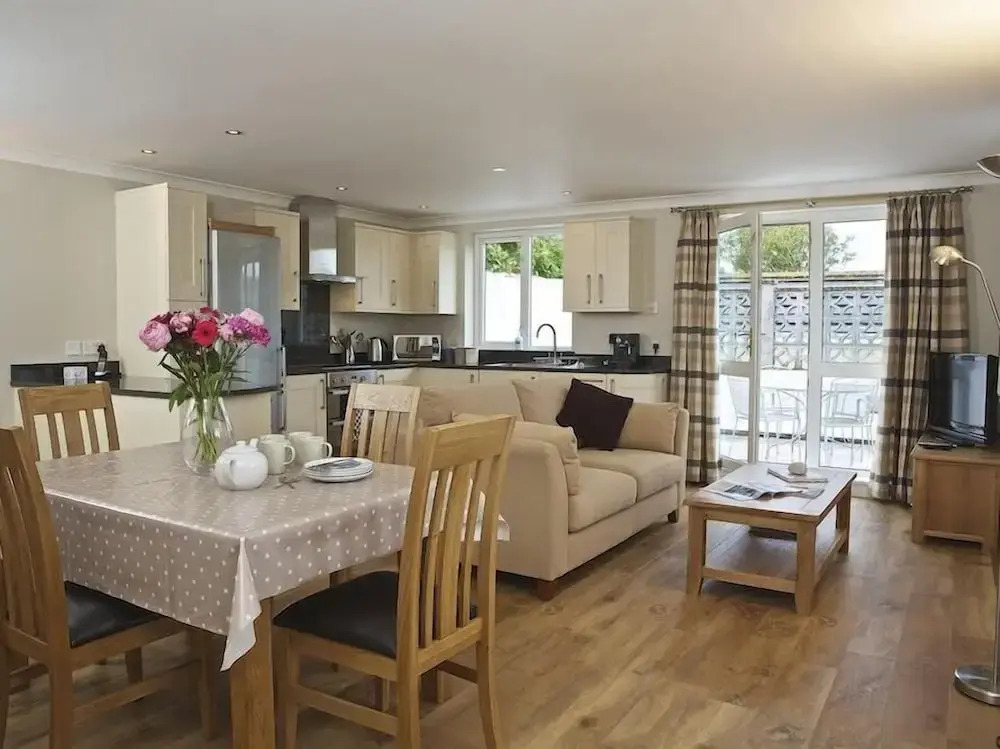 4 West Park Mews