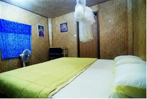 Koh Por Coral Beach Bungalow