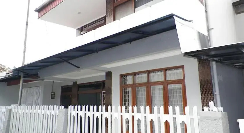 Guest House Revin