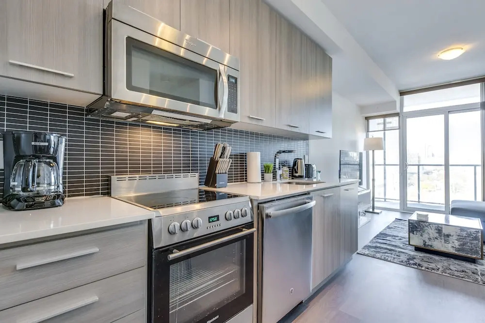 Beautiful Modern Condo Sleeps 4