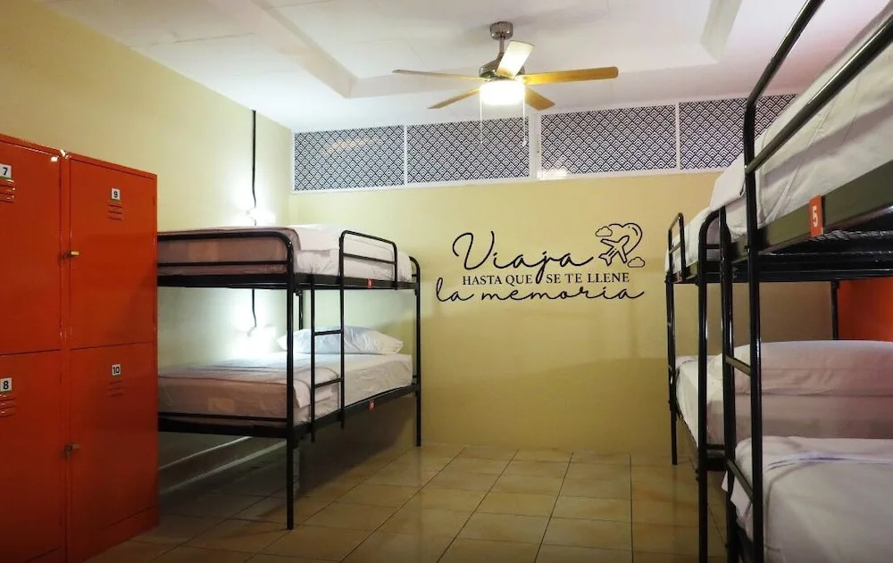 Hostal Casa Amiga - Hostel