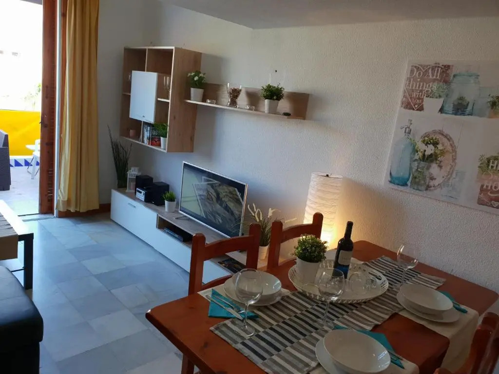 Duplex apartment No 4, close to sea and beach, heated pool, aircondition, wifi
