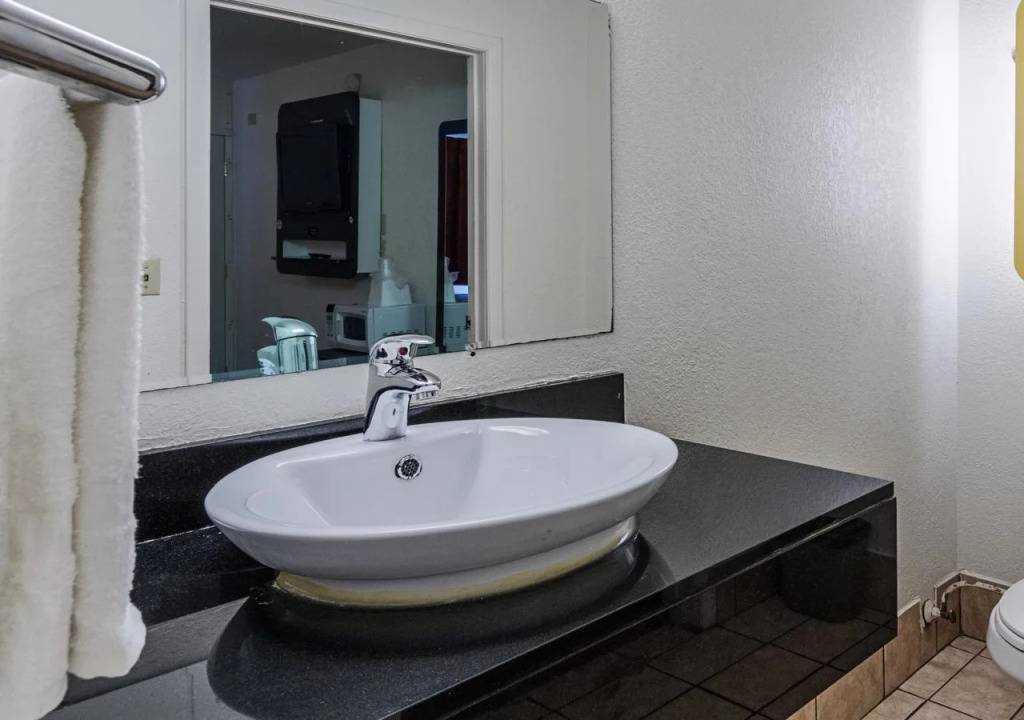 Motel 6-Oshkosh, WI