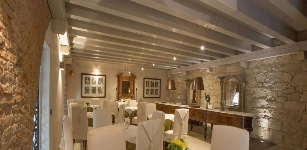 Delser Verona Manor House