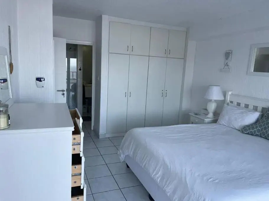 9 Skiathos - Beach front apartment - Salt Rock