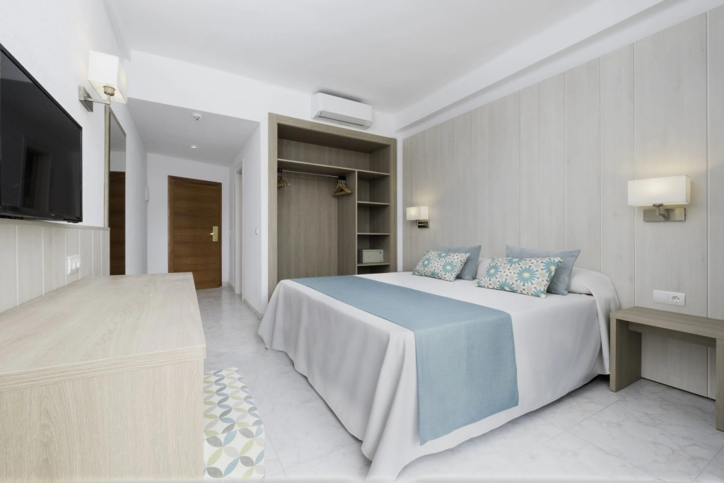 azuLine Hotel Palmanova Garden