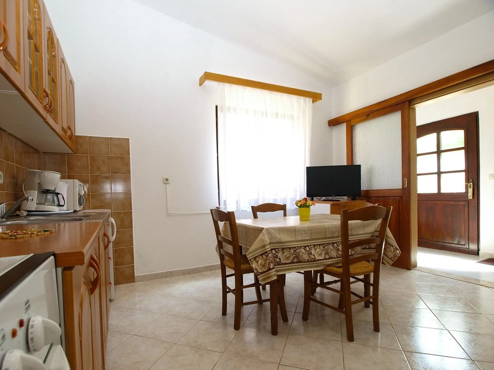 Apartment 1907