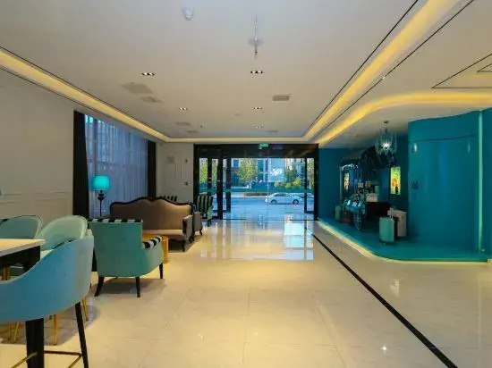 Xana Hotelle Dalian MCC business park airport store