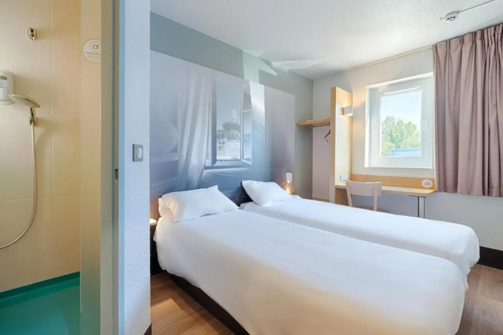 B&B HOTEL Aix-en-Provence Pont de lArc