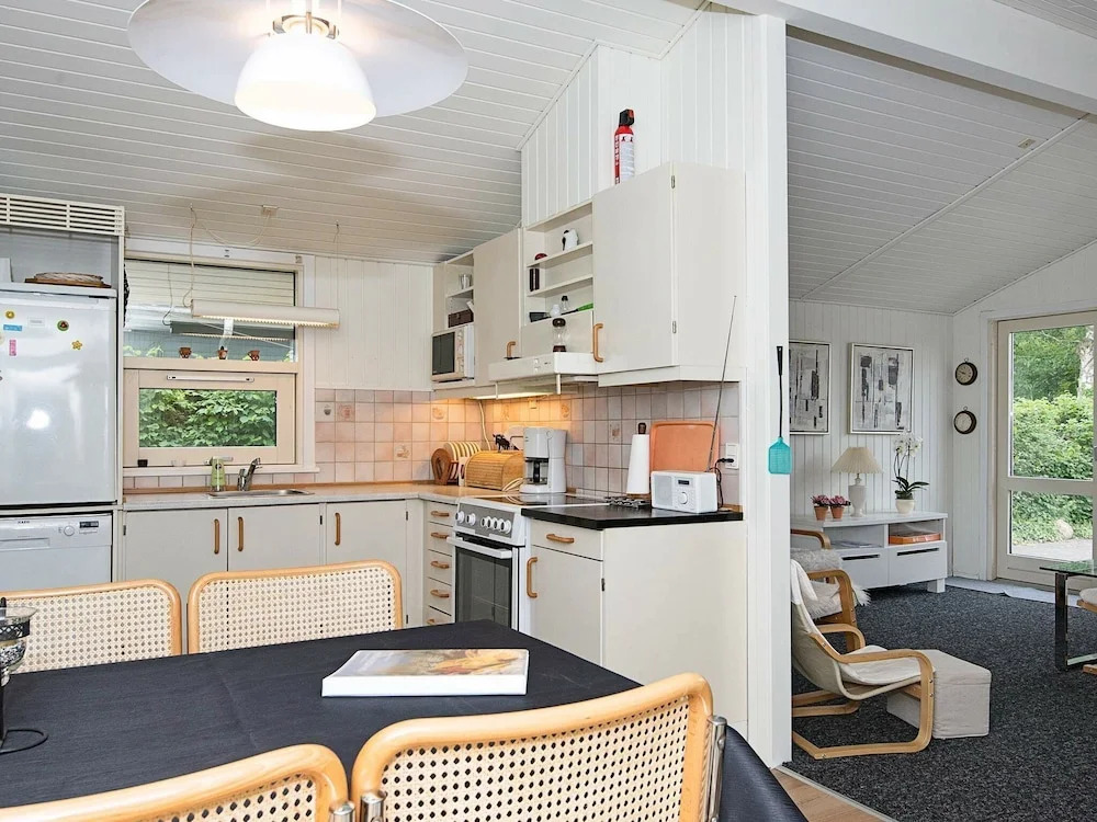 Pleasing Holiday Home in Esbjerg near Sea