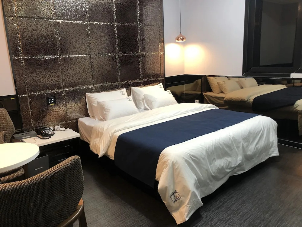 Legend Hotel