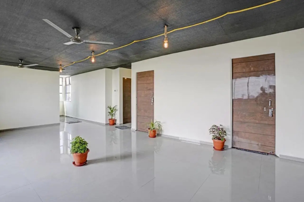 OYO Flagship 70132 Hotel Lemon Grass