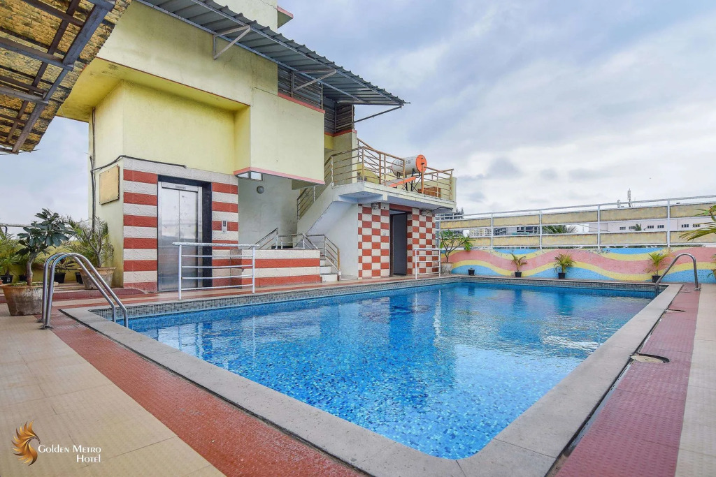 Golden Metro Hotel