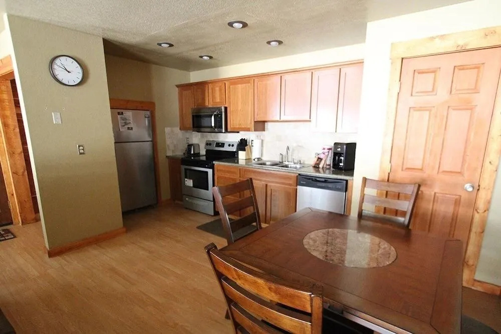 Hidden Valley 111 1 Br condo by RedAwning