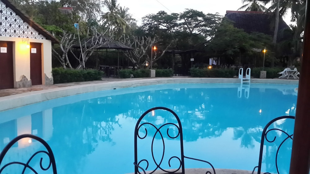 Makuti Villas Resort
