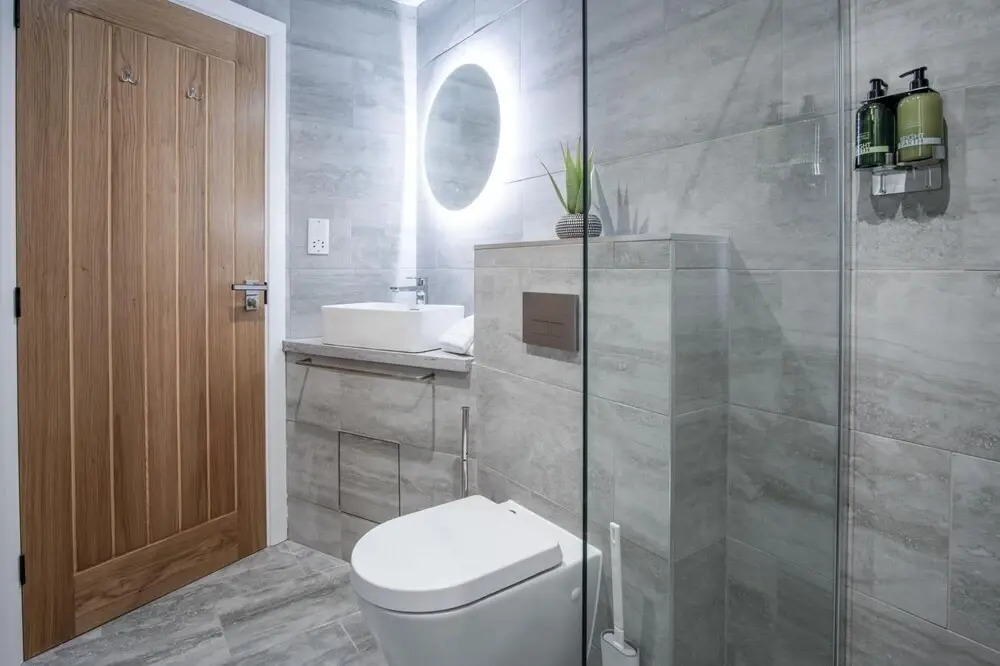 Suite 9 - Sleeping Giant Hotel - PEN Y CAE Inn