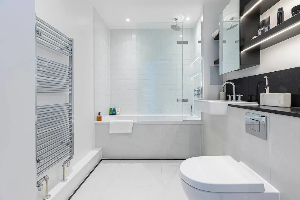 Lovely 1-bed Flat in Acton, West London, Sleeps 4