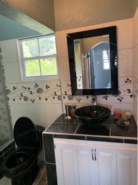 Story Villa 1 Bedroom with Ocean & Mountain View